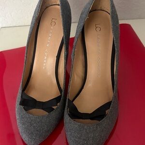 LC Lauren Conrad Gray Heels with Black Bow